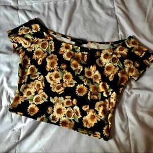F21 floral crop top (WITH TAG)